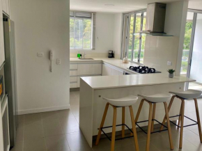 Apartamento en el poblado, Medellin 3h 2b wifi gratis